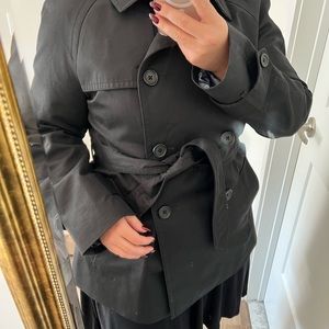 Coach Solid Short Trench- sz XL - like new - black with navy “C” interior